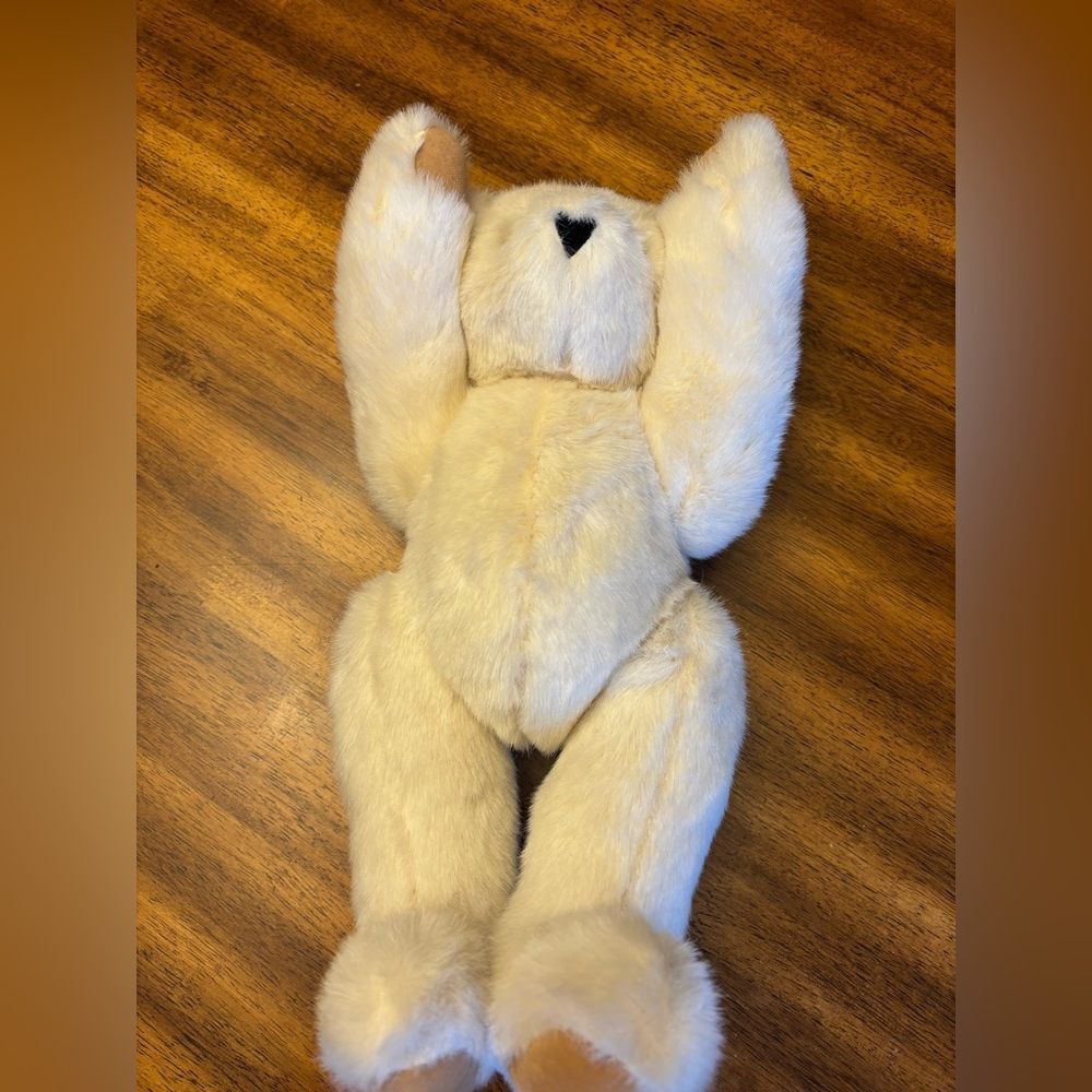 Adorable Cream Vermont Teddy Bear Plush Toy NWOT - Picture 2 of 7